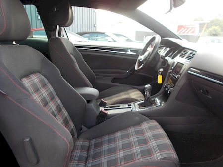 VOLKSWAGEN GOLF VII 2.0 TSI 220 CV GTI 3 PORTES BV6